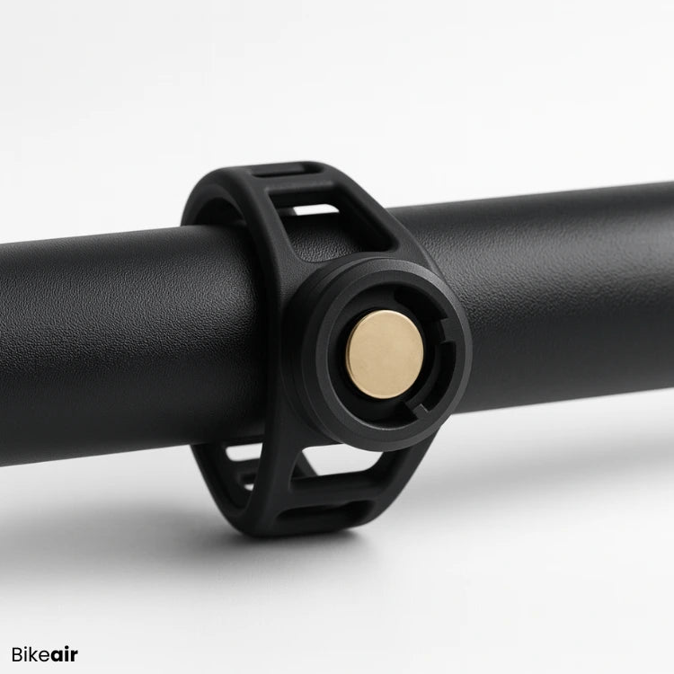 Bikeair lysstrop monteret på cykelstyr – ekstra gummistrop til Bikeair Mini Lights.